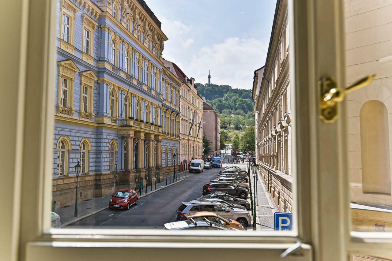 Apartment Nebovidy II - Air Conditioning - Historic City Center プラハ エクステリア 写真