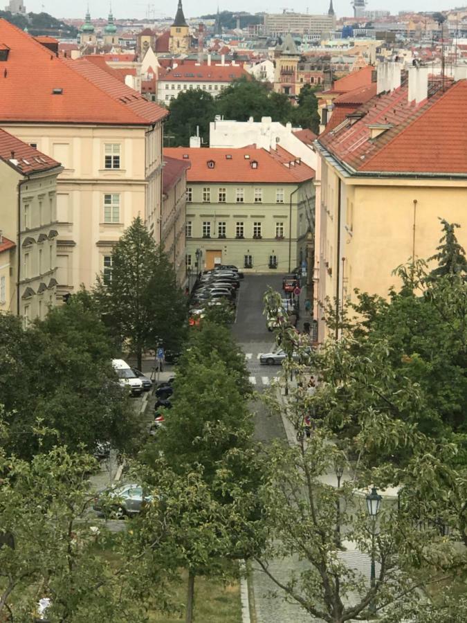 Apartment Nebovidy II - Air Conditioning - Historic City Center プラハ エクステリア 写真